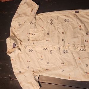 Patagonia button down short sleeve shirt size M